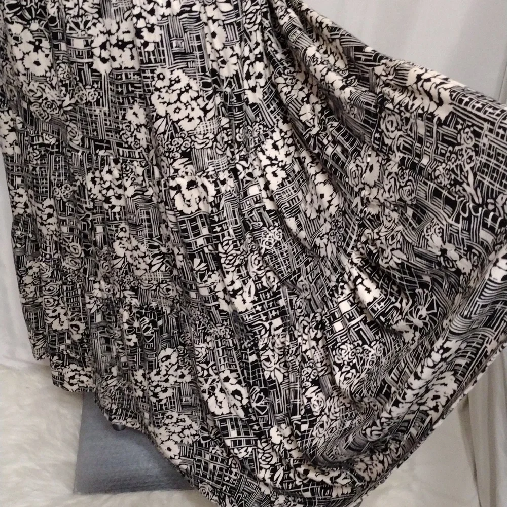 NWT Maeve Catalina Black Floral Tiered Maxi Dress Small Elegant Chic MSRP $138 - Picture 13 of 17